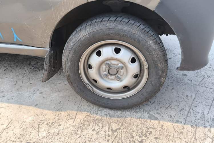 Used CHANGAN KAICHENG Star 3 2015 1.2L Base Model Air-Conditioned EA12V Right Front Wheel Hub