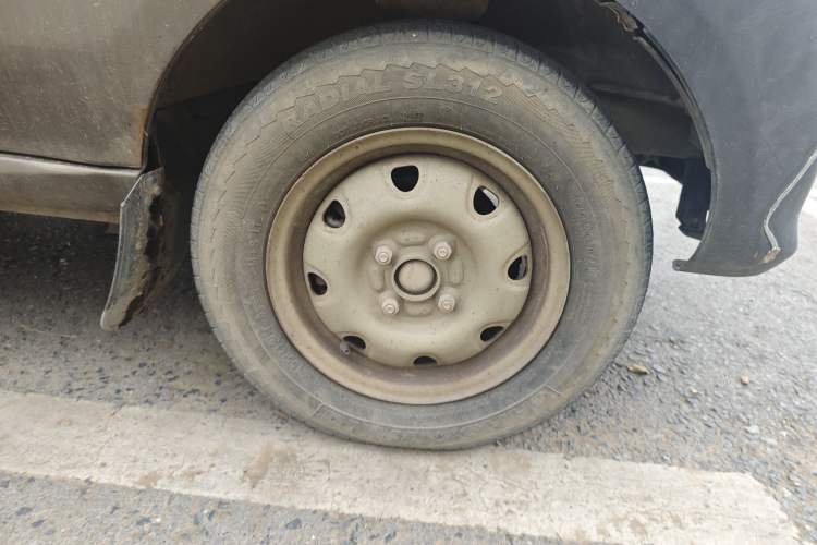 Used CHANGAN KAICHENG Star 3 2015 1.2L Base Model Non-Air-Conditioned EA12V Right Front Wheel Hub