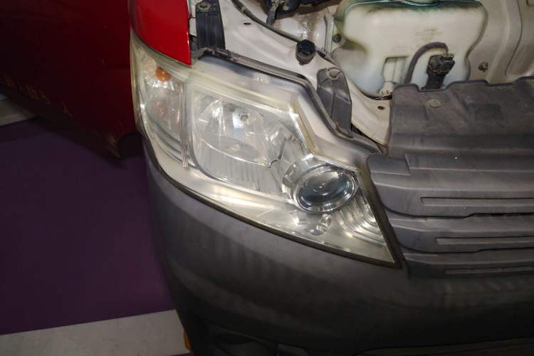 Used CHANGAN KAICHENG Star 3 2015 1.2L Base Model Non-Air-Conditioned EA12V Right Front Headlight