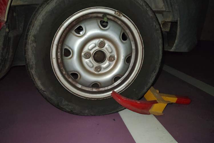 Used CHANGAN KAICHENG Star 3 2015 1.2L Base Model Non-Air-Conditioned EA12V Right Front Wheel Hub