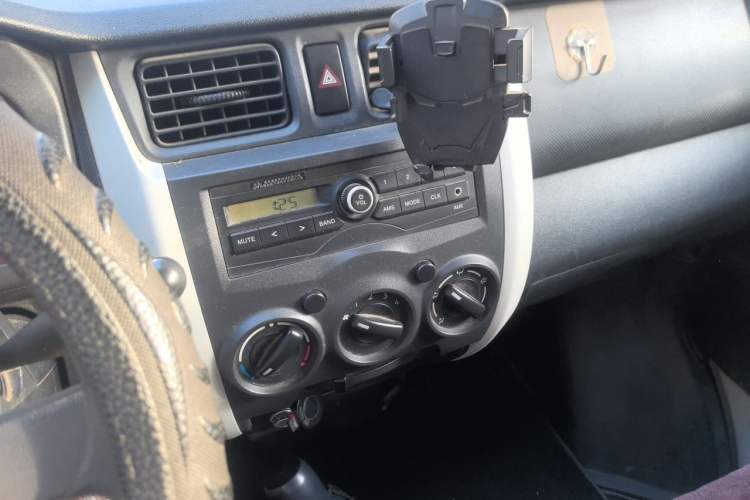 Used CHANGAN KAICHENG Star 3 2015 1.0L Value Edition Non-Air-Conditioned C10 Audio And AC Panel