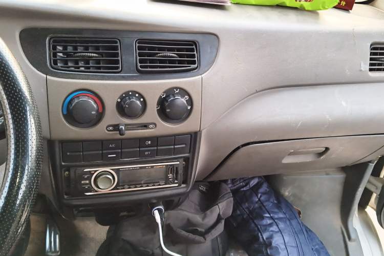 Used CHANGAN KAICHENG Star 3 2015 1.0L Value Edition Non-Air-Conditioned C10 Audio And AC Panel