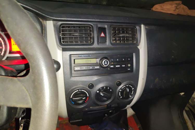 Used CHANGAN KAICHENG Star 3 2015 1.0L Value Edition Non-Air-Conditioned C10 Audio And AC Panel