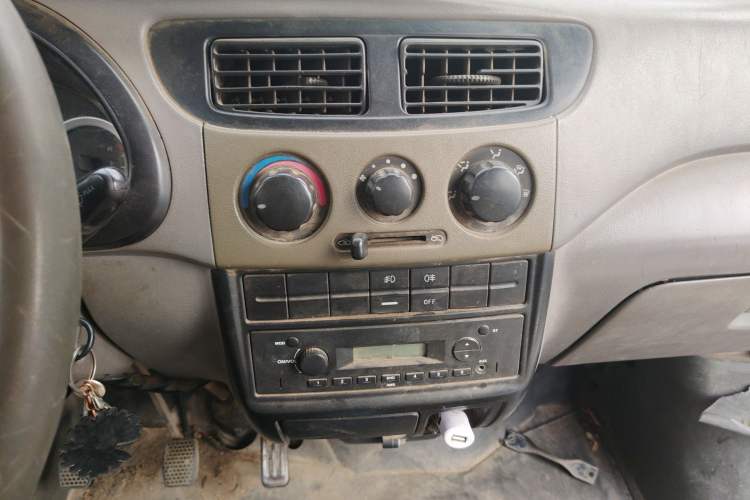 Used CHANGAN KAICHENG Star 3 2015 1.0L Value Edition Non-Air-Conditioned C10 Audio And AC Panel