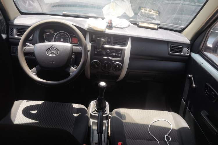 Used CHANGAN KAICHENG Star 3 2015 1.2L Base Model Non-Air-Conditioned EA12V Center Console