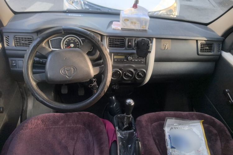 Used CHANGAN KAICHENG Star 3 2015 1.0L Value Edition Non-Air-Conditioned C10 Center Console