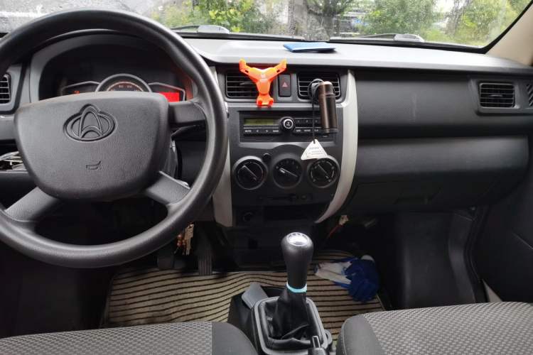 Used CHANGAN KAICHENG Star 3 2015 1.0L Base Version with Air Conditioning C10 Center Console