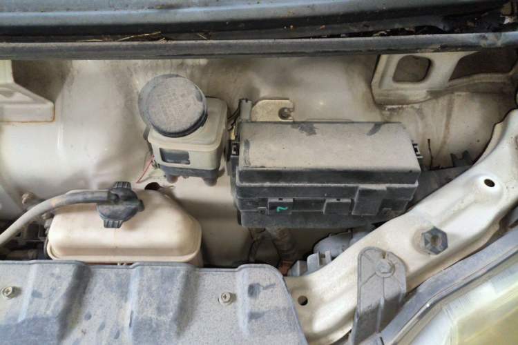 Used CHANGAN KAICHENG Star 3 2015 1.0L Base Model Non-Air-Conditioned C10 Engine Bay Left