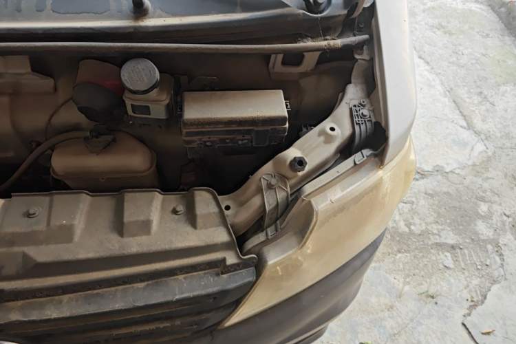 Used CHANGAN KAICHENG Star 3 2015 1.2L Base Model Non-Air-Conditioned EA12V Engine Bay Left