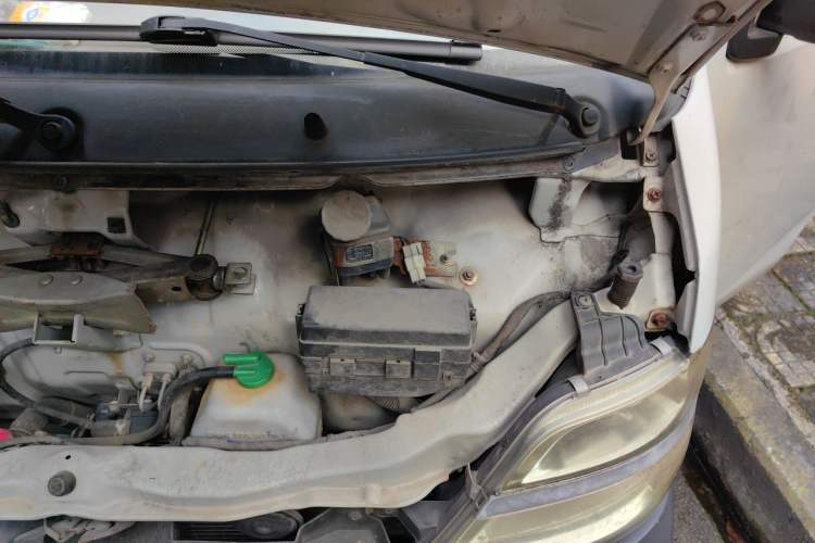 Used CHANGAN KAICHENG Star 3 2015 1.0L Value Edition Non-Air-Conditioned C10 Engine Bay Left
