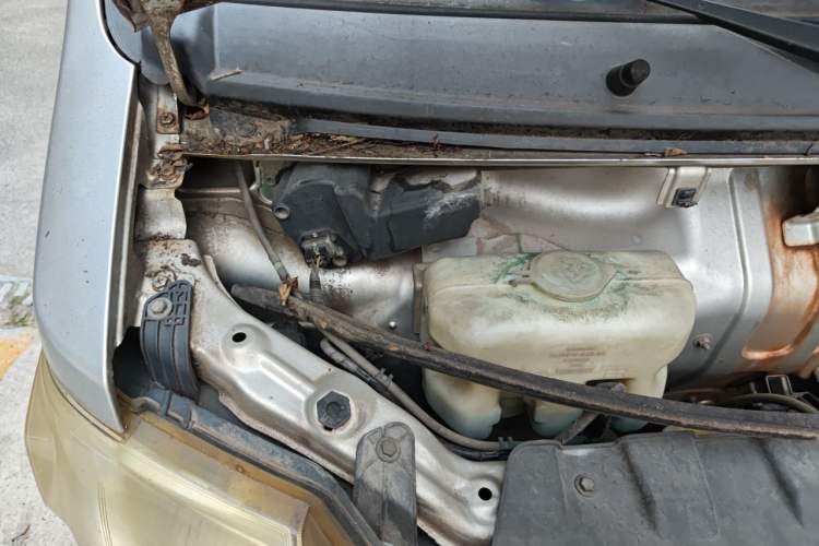Used CHANGAN KAICHENG Star 3 2015 1.0L Base Model Non-Air-Conditioned C10 Engine Bay Right