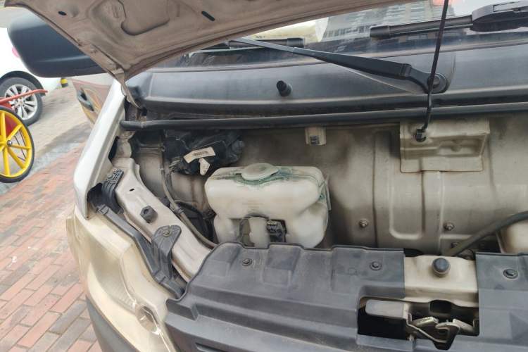 Used CHANGAN KAICHENG Star 3 2015 1.2L Base Model Non-Air-Conditioned EA12V Engine Bay Right