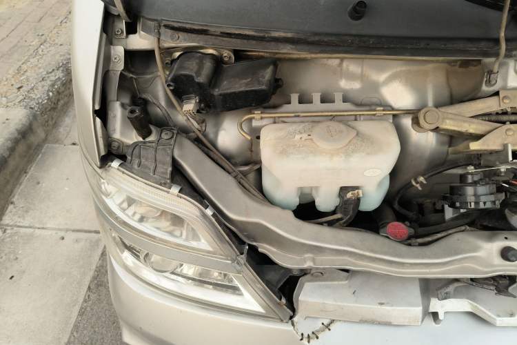 Used CHANGAN KAICHENG Star 3 2015 1.0L Value Edition Non-Air-Conditioned C10 Engine Bay Right