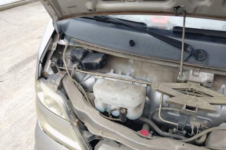 Used CHANGAN KAICHENG Star 3 2015 1.0L Value Edition Non-Air-Conditioned C10 Engine Bay Right
