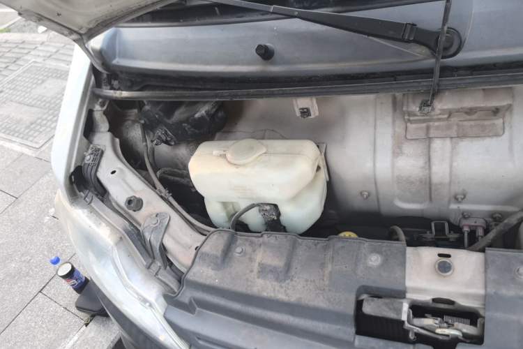 Used CHANGAN KAICHENG Star 3 2015 1.0L Value Edition Non-Air-Conditioned C10 Engine Bay Right