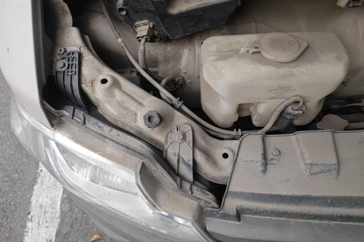 Used CHANGAN KAICHENG Star 3 2015 1.0L Value Edition Non-Air-Conditioned C10 Engine Bay Right