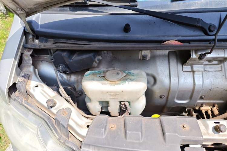 Used CHANGAN KAICHENG Star 3 2015 1.0L Base Model Non-Air-Conditioned C10 Engine Bay Right