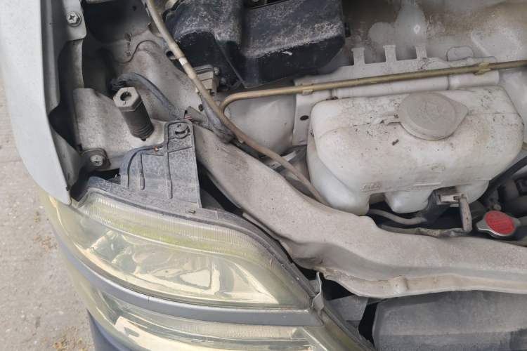 Used CHANGAN KAICHENG Star 3 2015 1.0L Value Edition Non-Air-Conditioned C10 Engine Bay Right