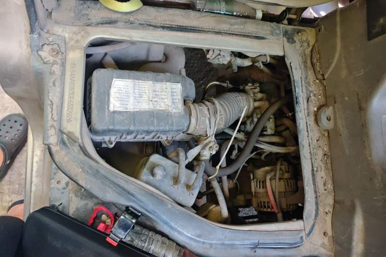 Used CHANGAN KAICHENG Star 3 2015 1.2L Base Model Air-Conditioned EA12V Engine Bay Right