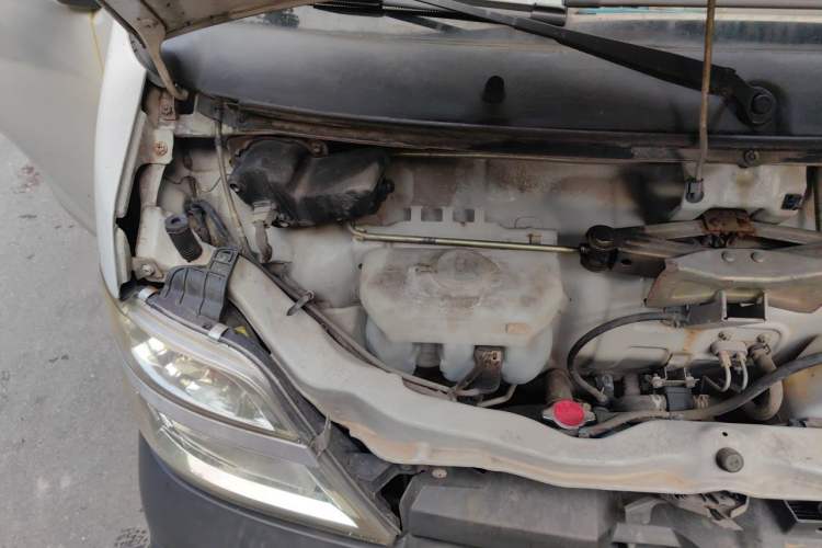 Used CHANGAN KAICHENG Star 3 2015 1.0L Value Edition Non-Air-Conditioned C10 Engine Bay Right