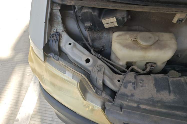 Used CHANGAN KAICHENG Star 3 2015 1.2L Base Model Air-Conditioned EA12V Engine Bay Right