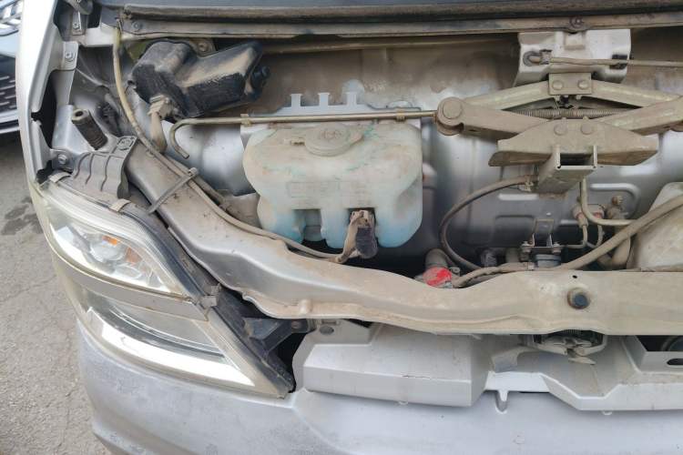 Used CHANGAN KAICHENG Star 3 2015 1.0L Value Edition Non-Air-Conditioned C10 Engine Bay Right