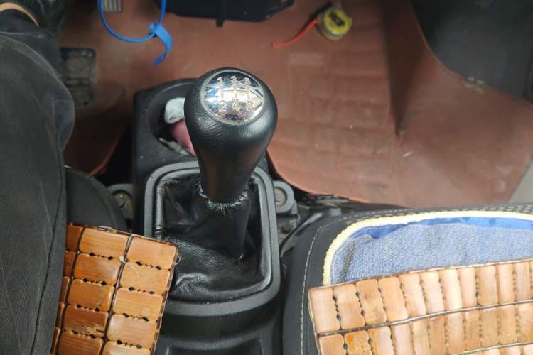 Used CHANGAN KAICHENG Star 3 2015 1.2L Base Model Non-Air-Conditioned EA12V Gear Lever