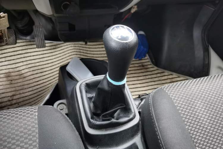 Used CHANGAN KAICHENG Star 3 2015 1.0L Base Version with Air Conditioning C10 Gear Lever
