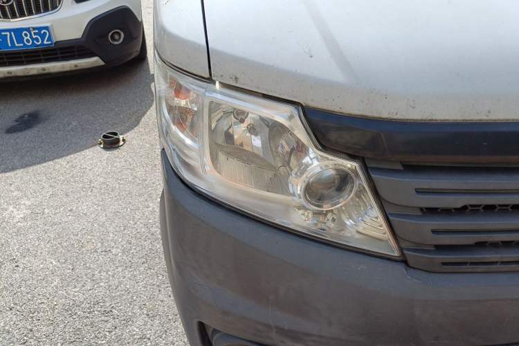 Used CHANGAN KAICHENG Star 3 2015 1.0L Value Edition Non-Air-Conditioned C10 Right Front Headlight