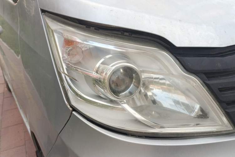 Used CHANGAN KAICHENG Star 3 2015 1.2L Standard Version Non-Air-Conditioned EA12V Right Front Headlight