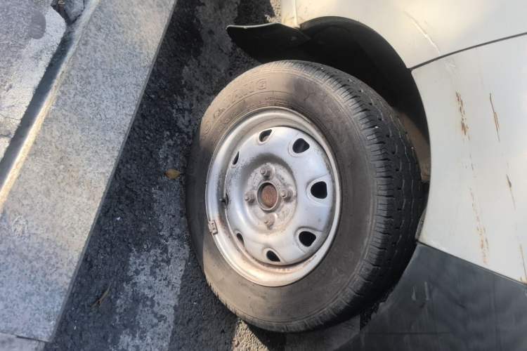 Used CHANGAN KAICHENG Star 3 2015 1.0L Value Edition Non-Air-Conditioned C10 Right Front Wheel Hub