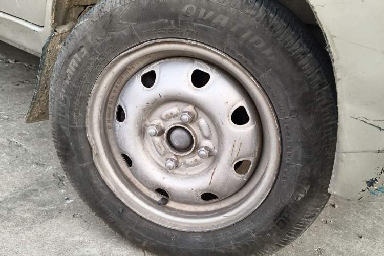 Used CHANGAN KAICHENG Star 3 2015 1.0L Value Edition Non-Air-Conditioned C10 Right Front Wheel Hub