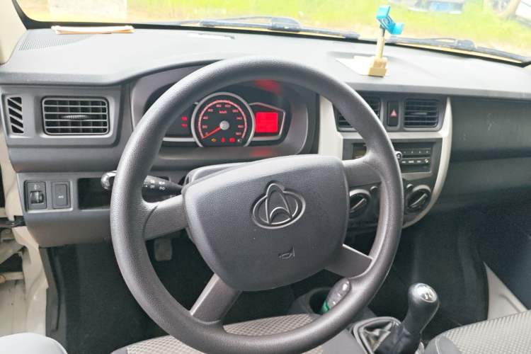 Used CHANGAN KAICHENG Star 3 2015 1.2L Base Model Air-Conditioned EA12V Steering Wheel