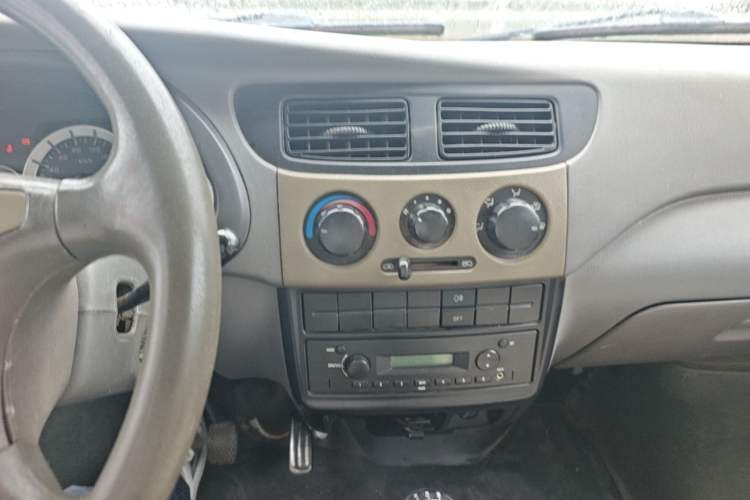 Used CHANGAN KAICHENG Star 3 2015 1.0L Value Edition Non-Air-Conditioned C10 Audio And AC Panel