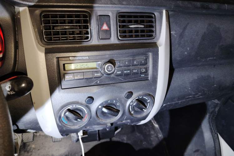 Used CHANGAN KAICHENG Star 3 2015 1.0L Value Edition Non-Air-Conditioned C10 Audio And AC Panel