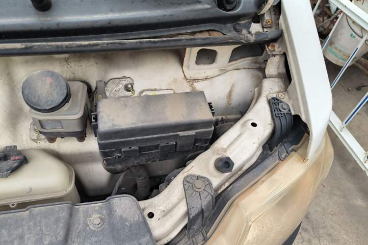 Used CHANGAN KAICHENG Star 3 2015 1.2L Base Model Non-Air-Conditioned EA12V Engine Bay Left