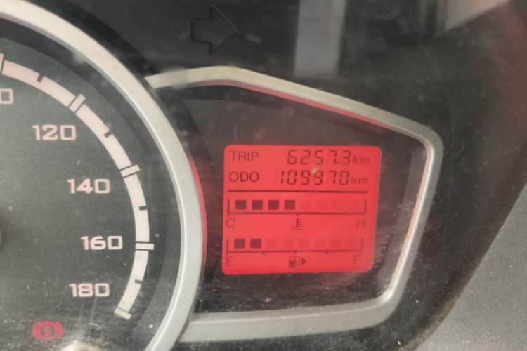 Used CHANGAN KAICHENG Star 3 2015 1.2L Base Model Non-Air-Conditioned EA12V Odometer Close Up