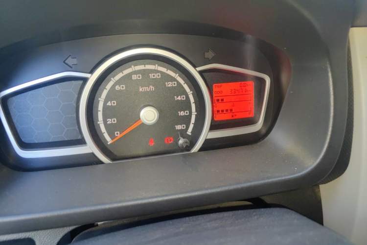 Used CHANGAN KAICHENG Star 3 2015 1.2L Base Model Non-Air-Conditioned EA12V Odometer Close Up