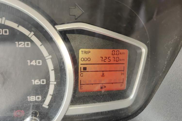 Used CHANGAN KAICHENG Star 3 2015 1.2L Base Model Non-Air-Conditioned EA12V Odometer Close Up