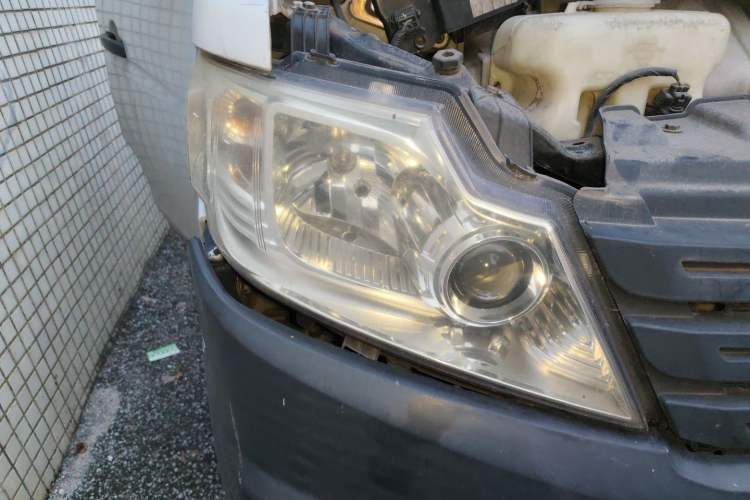 Used CHANGAN KAICHENG Star 3 2015 1.2L Base Model Non-Air-Conditioned EA12V Right Front Headlight