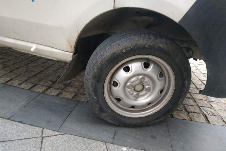 Used CHANGAN KAICHENG Star 3 2015 1.0L Base Model Non-Air-Conditioned C10 Right Front Wheel Hub