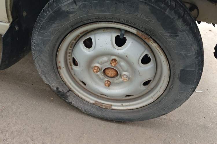 Used CHANGAN KAICHENG Star 3 2015 1.0L Single-Steaming Basic Version C10 Right Front Wheel Hub