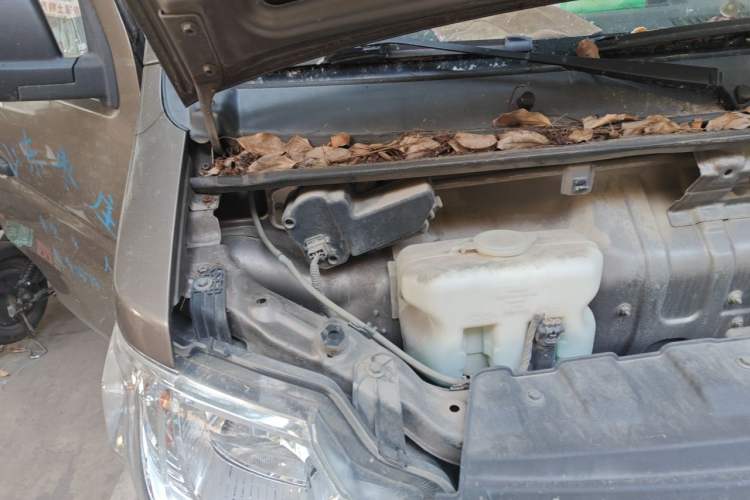 Used CHANGAN KAICHENG Star 3 2015 1.0L Value Edition Non-Air-Conditioned C10 Engine Bay Right