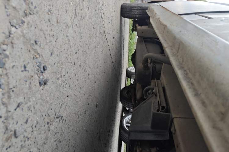 Used CHANGAN KAICHENG Star 5 2020 1.4L Standard-Model Bus China VI EA14MR Chassis Front Right