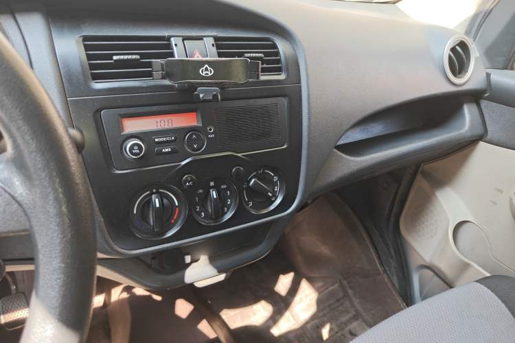 Used CHANGAN KAICHENG Star 5 2021 1.4L Base Model Passenger Vehicle China VI Standard EA14MR Audio And AC Panel