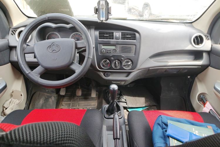 Used CHANGAN KAICHENG Star 5 2021 1.4L Standard Van China VI EA14MR Center Console