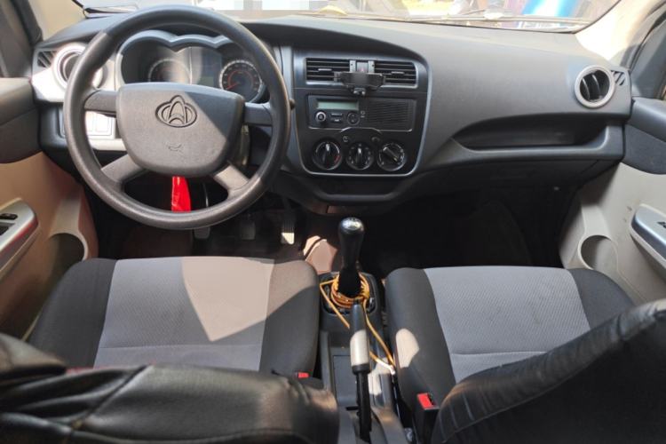 Used CHANGAN KAICHENG Star 5 2021 1.4L Base Model Passenger Vehicle China VI Standard EA14MR Center Console