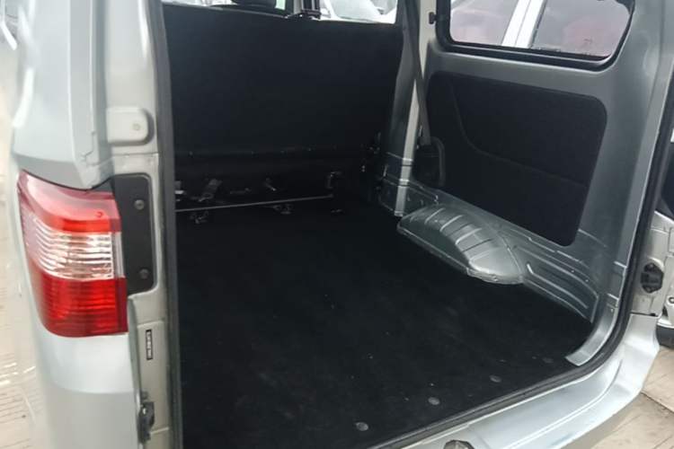Used CHANGAN KAICHENG Star 5 2021 1.4L Standard-Model Bus China VI EA14MR Trunk