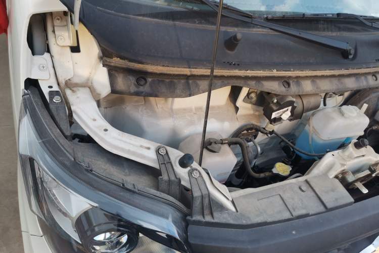 Used CHANGAN KAICHENG Star 5 2021 1.4L Base Van China VI EA14MR Engine Bay Right