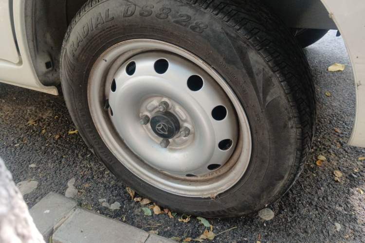Used CHANGAN KAICHENG Star 5  Right Front Wheel Hub